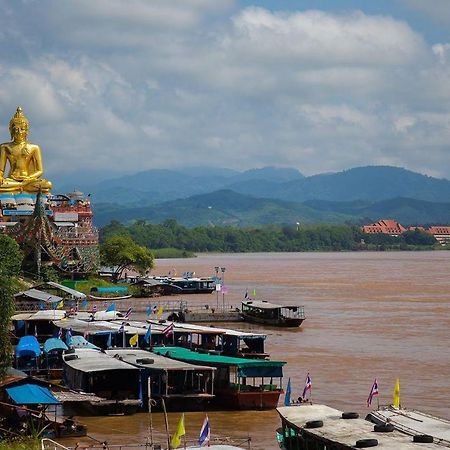 Oyo 359 Golden Nakara Place Chiang Saen Esterno foto